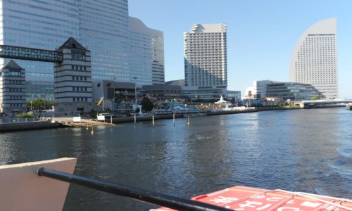 横浜で水上バスを初体験。乗船中の風景や見どころをレポート